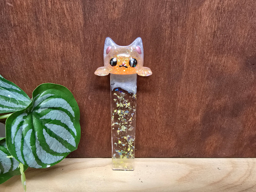 🐱 Glitter Kitty Resin Bookmark